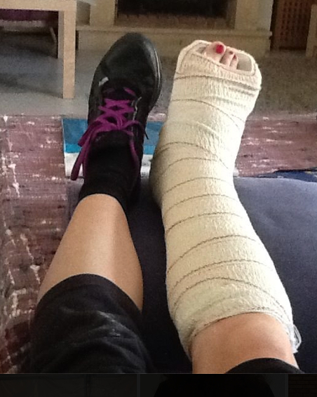 Lucy_Daines_broken_leg