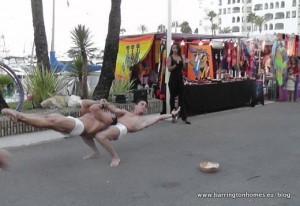 Amazing street performers in La Duquesa
