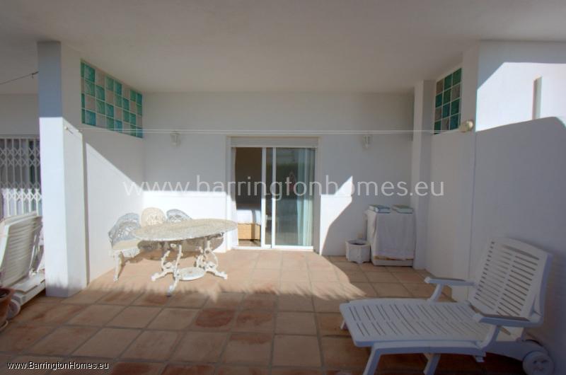 2 Bedroom Duplex Apartment, Hacienda Guadalupe, Manilva for sale with