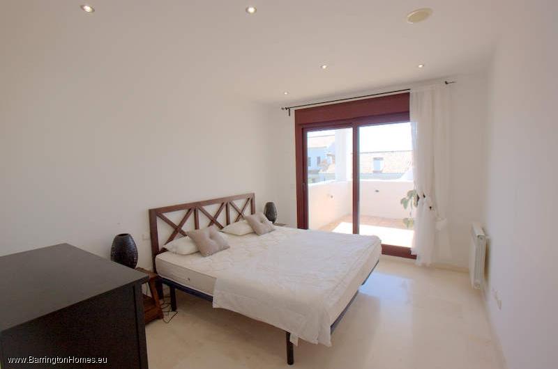2 Bedroom Apartment, Casares Golf & Country Club, Casares Costa. 