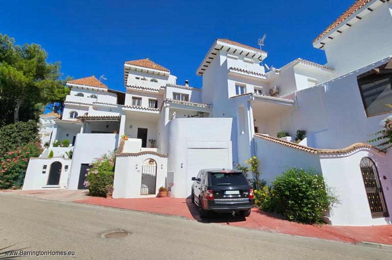 2 Bedroom Duplex Penthouse, Las Colinas, Duquesa for sale with Barrington Homes