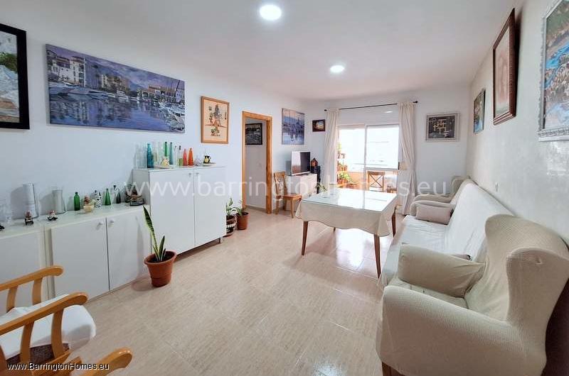 3 Bedroom Apartment, Central Sabinillas, San Luis de Sabinillas. 