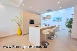 2 Bedroom Luxury Beachside Living, Las Gaviotas, Duquesa.