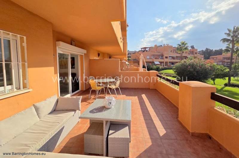 2 Bedroom Groundfloor Apartment, Casares del Sol, Casares Costa. 
