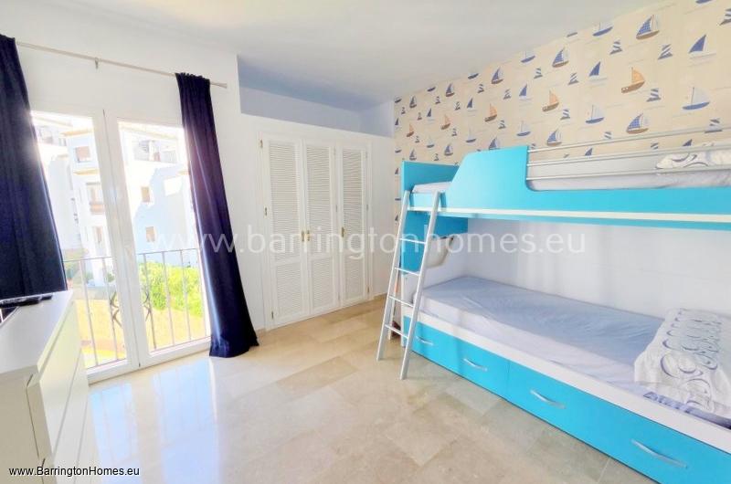 2 Bedroom Duplex Penthouse, Fuentes de la Duquesa, Duquesa. 