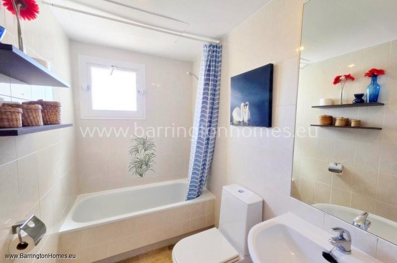 2 Bedroom Duplex Penthouse, Fuentes de la Duquesa, Duquesa. 