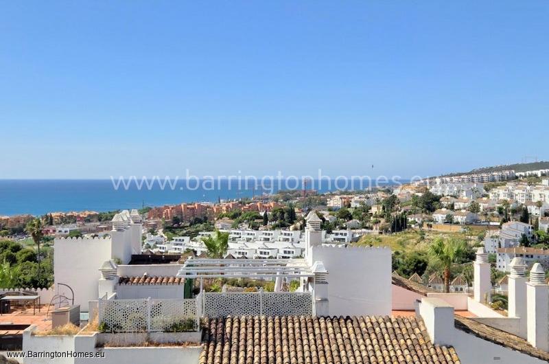 2 Bedroom Duplex Penthouse, Fuentes de la Duquesa, Duquesa. 