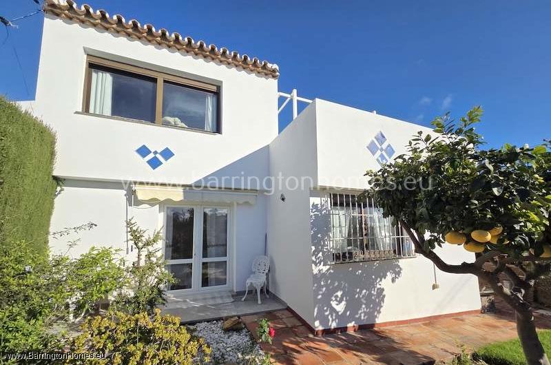 Charming 2 Bedroom Villa with Sea Views and Private Garden in Casares Costa. 