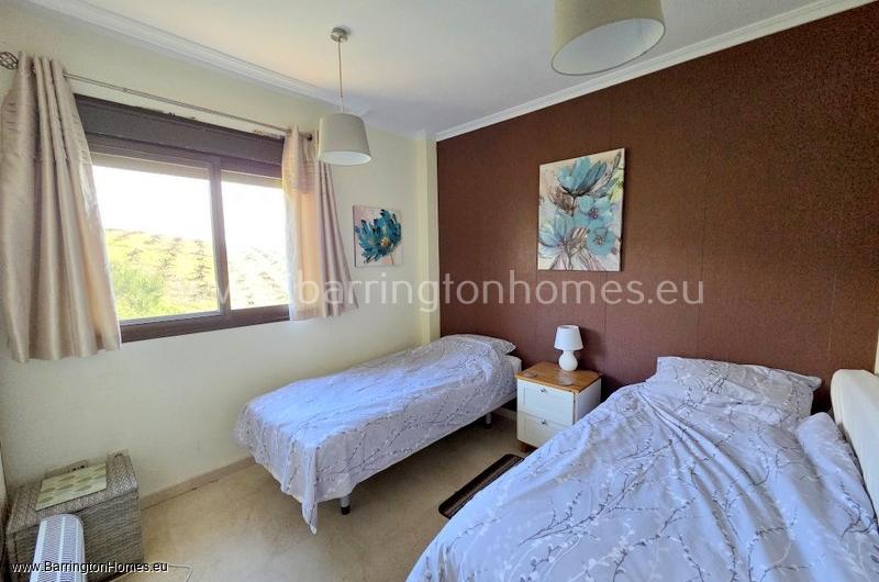 2 Bedroom South Facing Apartment, Viñas del Golf, Casares Costa. 