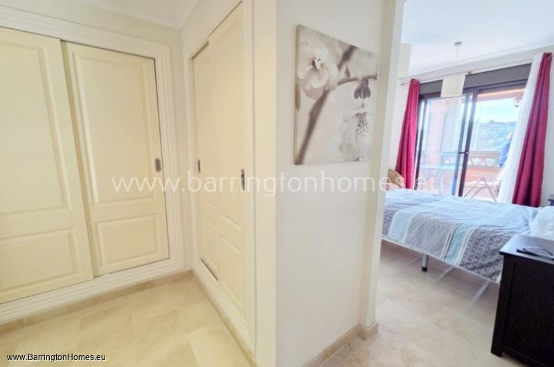 2 Bedroom South Facing Apartment, Viñas del Golf, Casares Costa. 