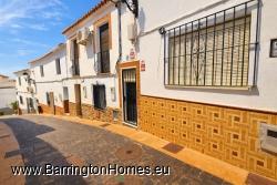3 Bedroom Character Property, Manilva Pueblo, Manilva. 