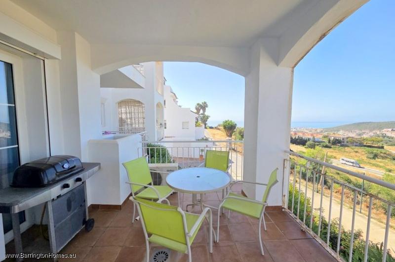 2 Bedroom Apartment, Las Colinas, Duquesa. 