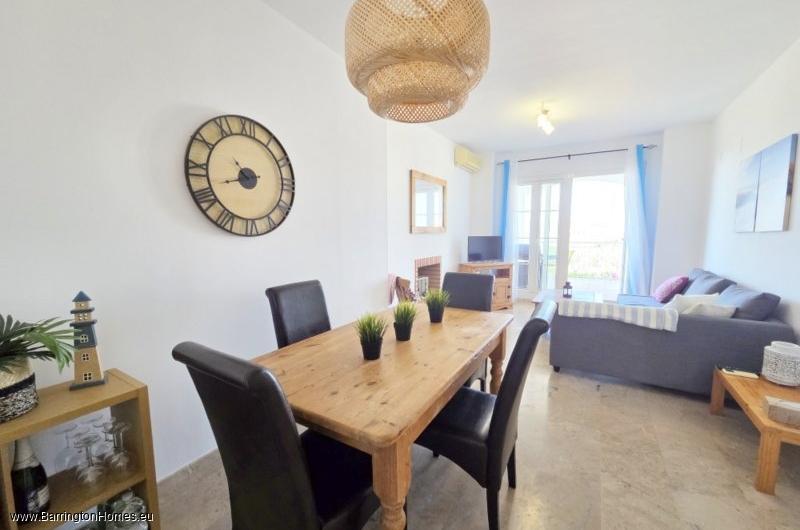 2 Bedroom Apartment, Las Colinas, Duquesa. 