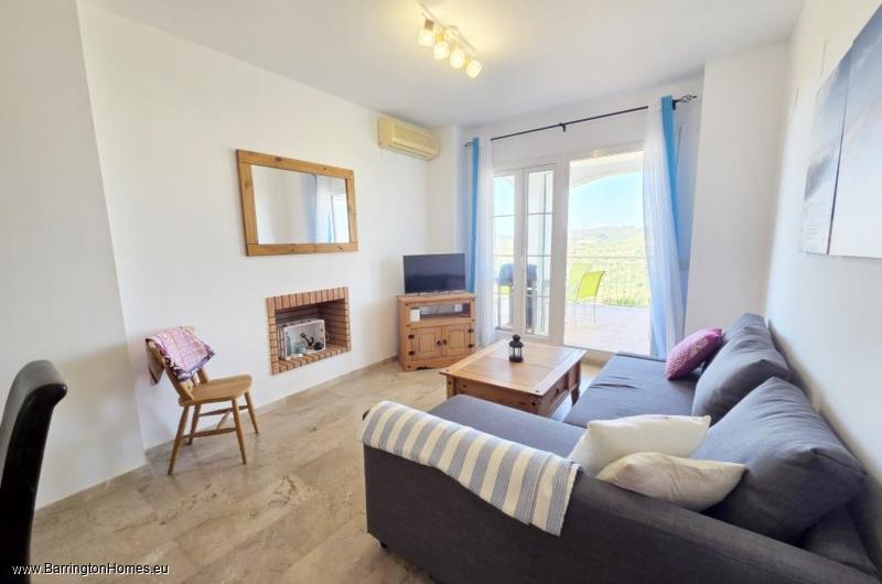 2 Bedroom Apartment, Las Colinas, Duquesa. 