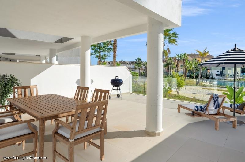 2 Bedroom Apartment, Amphora Beach Residence, Duquesa. 