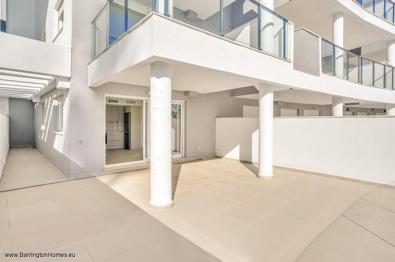 2 Bedroom Apartment, Amphora Beach Residence, Duquesa. 