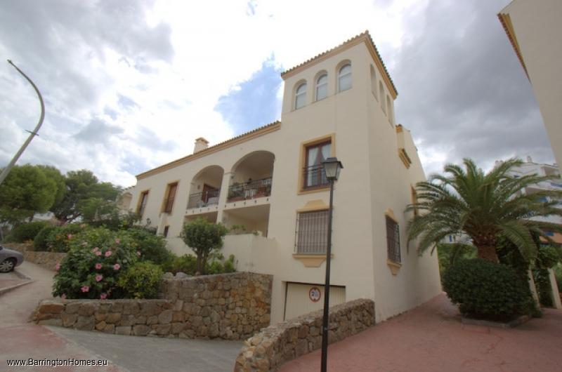 Monte Duquesa 4 bedroom duplex apartment for sale in Duquesa with