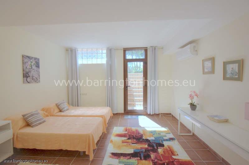 4 Bedroom Apartment, Vinas del Golf, Dona Julia, Casares Costa. 