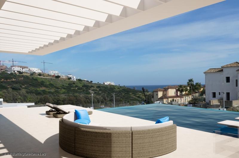 3 Bedroom Luxury Villa with Pool, Majestic Hills, Casares Costa. 