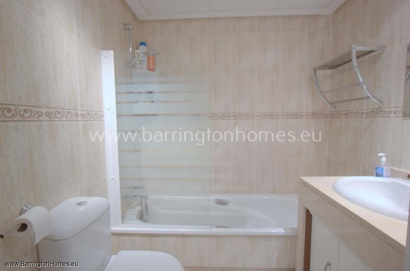 2 Bedroom Penthouse, Marina de la Duquesa, Duquesa. 