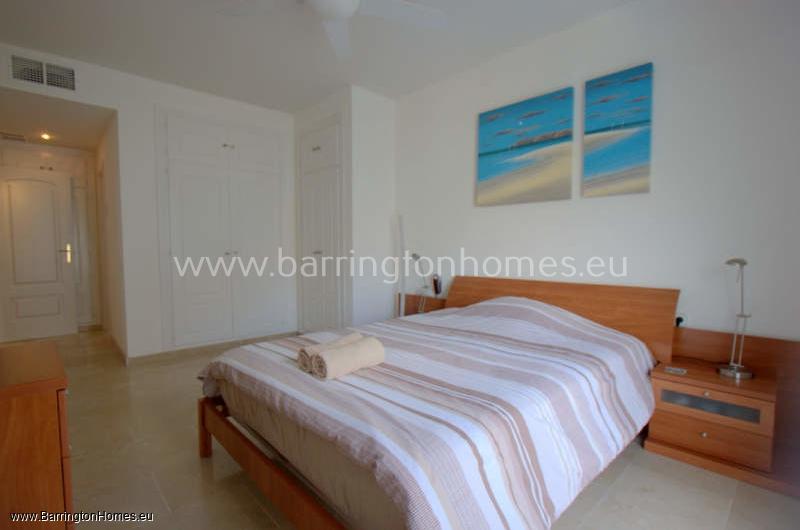 2 Bedroom Penthouse, Marina de la Duquesa, Duquesa. 