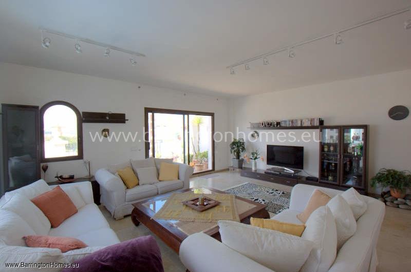 2 Bedroom Penthouse, Marina de la Duquesa, Duquesa. 