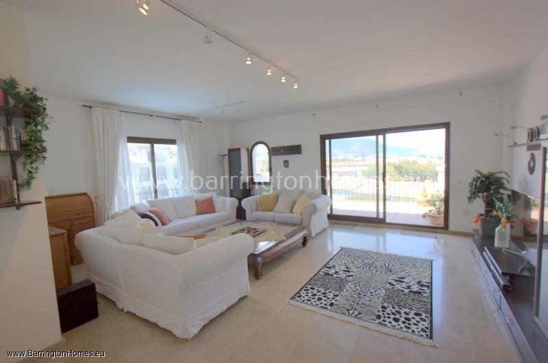 2 Bedroom Penthouse, Marina de la Duquesa, Duquesa. 