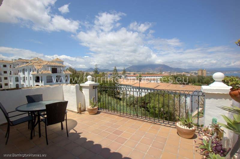 2 Bedroom Penthouse, Marina de la Duquesa, Duquesa. 