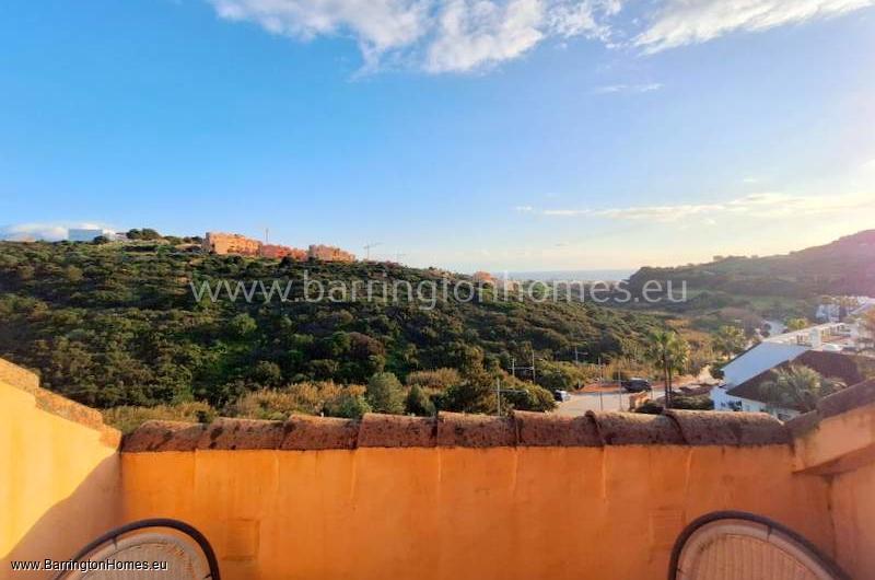 2 Bedroom Penthouse, Duquesa Village, Duquesa. 