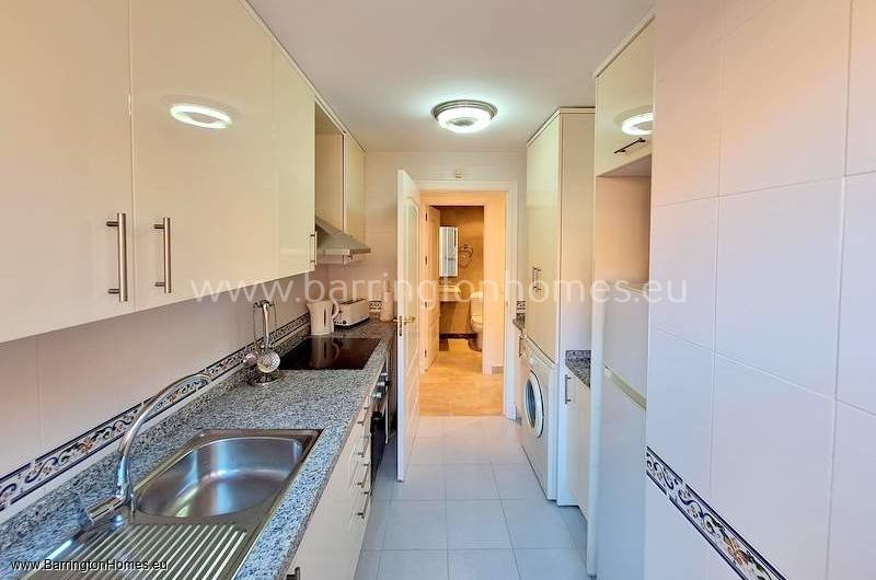 2 Bedroom Penthouse, Duquesa Village, Duquesa. 