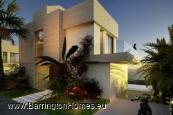 4 - 6 Bedroom Luxury Frontline Golf Villas, Azata Golf, Estepona. 