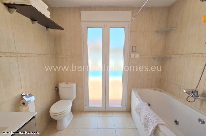 5 Bedroom Villa, Princesa Kristina, Duquesa. 