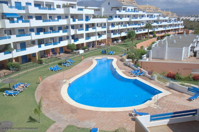 2 Bedroom Corner Apartment, Duquesa Suites, Duquesa. 