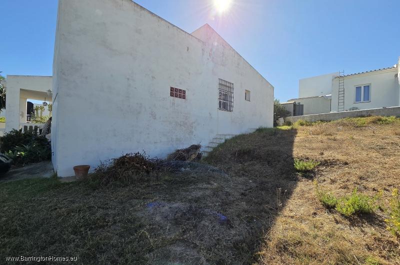 3 Bedroom Private Villa, Los Hidalgos, Duquesa. 