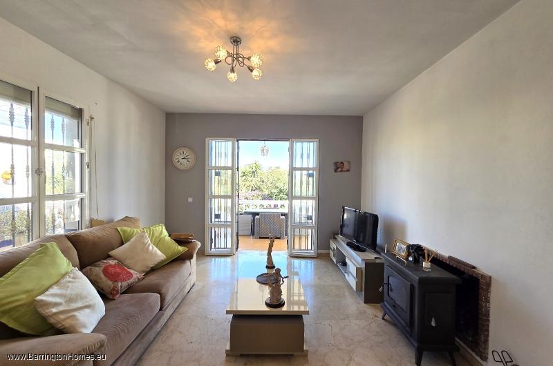 3 Bedroom Private Villa, Los Hidalgos, Duquesa. 