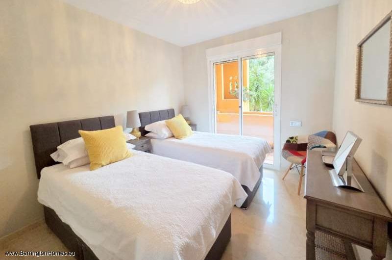 3 Bedroom Garden Apartment, Los Granados, Duquesa. 