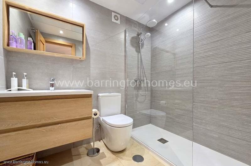 3 Bedroom Garden Apartment, Los Granados, Duquesa. 