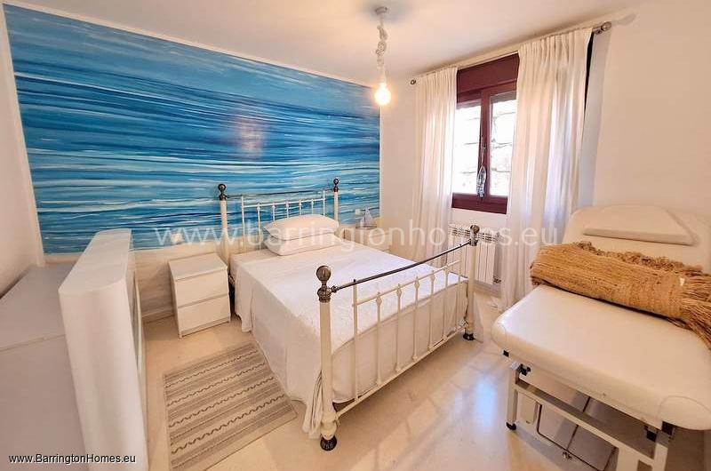 3 Bedroom Garden Apartment, Casares Golf & Country Club, Casares Costa. 