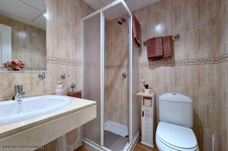 2 Bedroom Luxury Garden Apartment, Duquesa Suites, La Duquesa. 