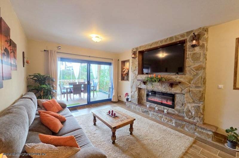 2 Bedroom Luxury Garden Apartment, Duquesa Suites, La Duquesa. 