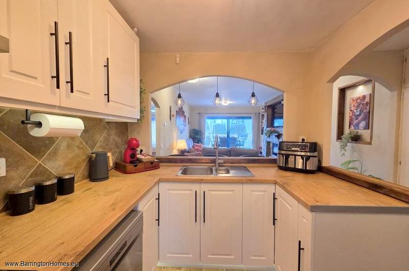 2 Bedroom Luxury Garden Apartment, Duquesa Suites, La Duquesa. 