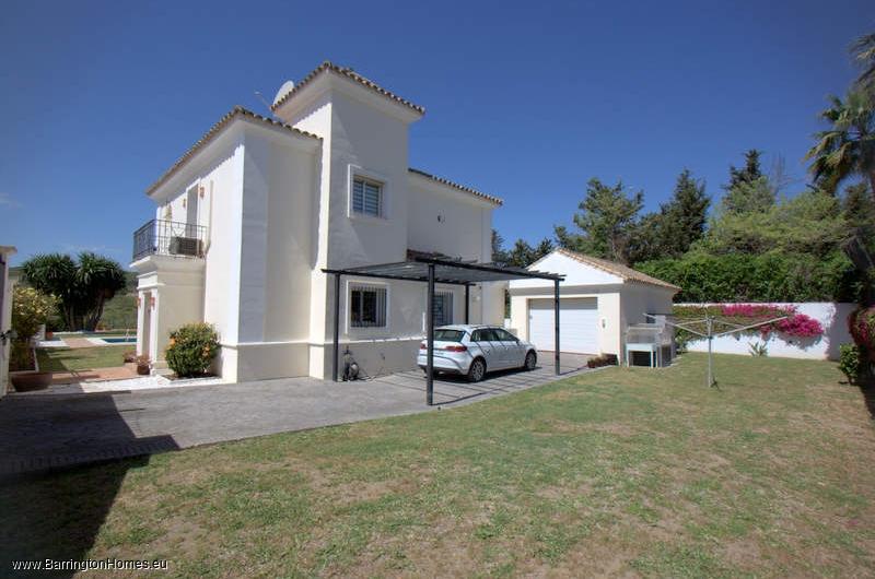 4 Bedroom Private Villa, Ocean Golf Villas, Duquesa. 