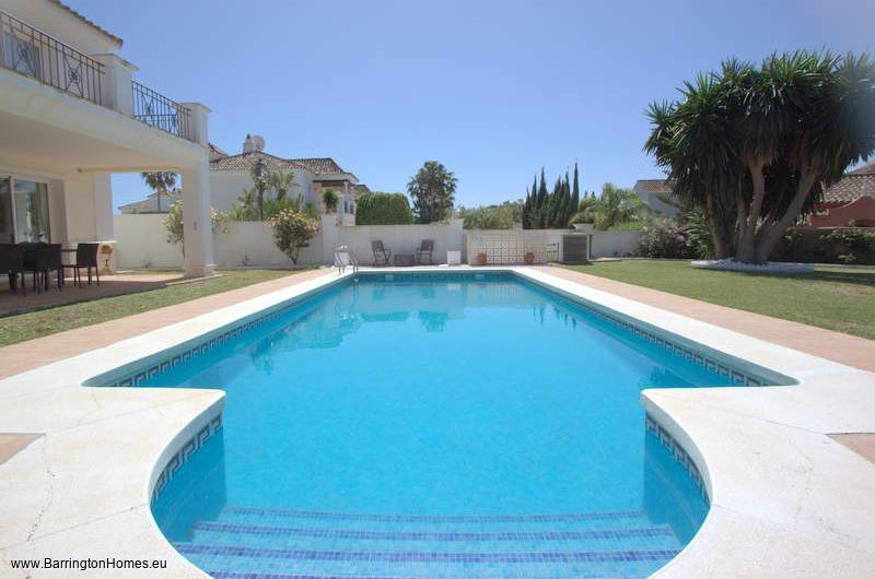 4 Bedroom Private Villa, Ocean Golf Villas, Duquesa. 