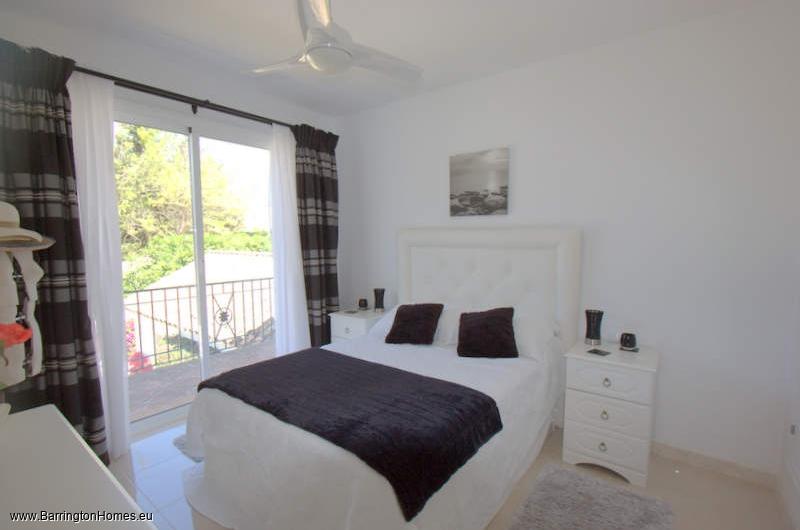 4 Bedroom Private Villa, Ocean Golf Villas, Duquesa. 