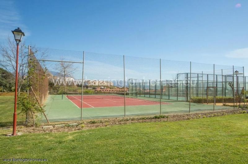 2 Bedroom Apartment, Altos de Princesa Kristina, La Duquesa. 