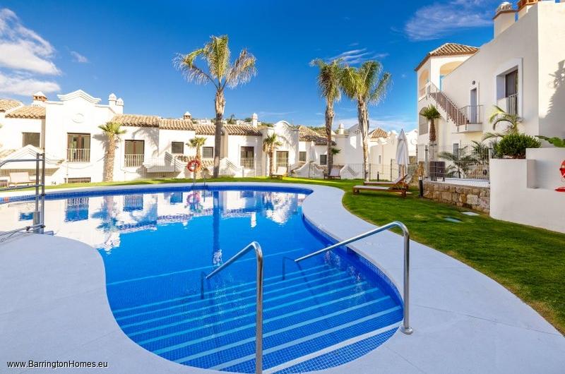 3 Bedroom Townhouses, Estepona Golf, Estepona. 