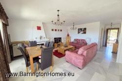 3 Bedroom Corner Townhouse, Jardines de la Duquesa, Duquesa. 