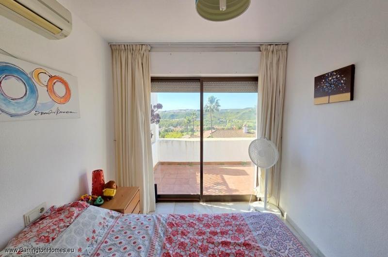 3 Bedroom Corner Townhouse, Jardines de la Duquesa, Duquesa. 