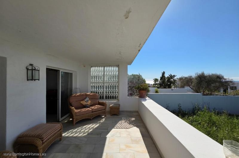 3 Bedroom Corner Townhouse, Jardines de la Duquesa, Duquesa. 