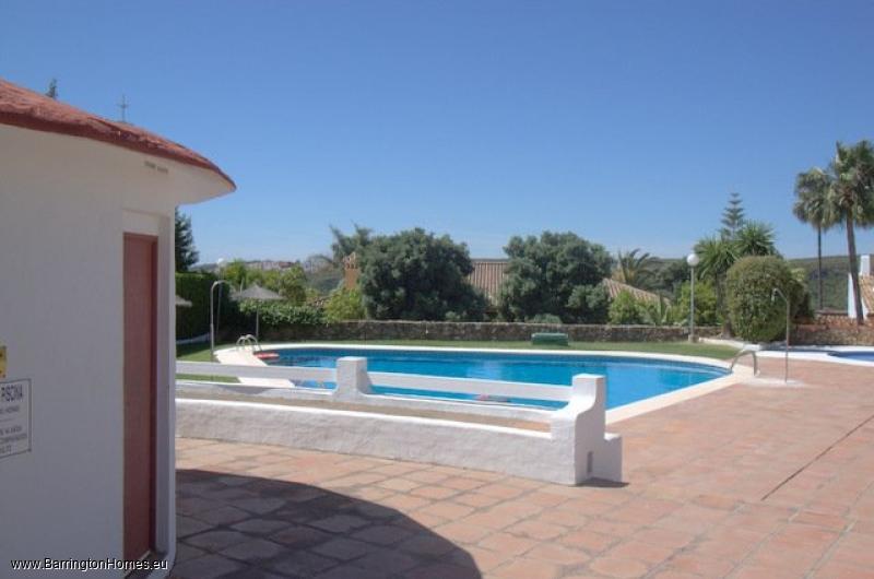 3 Bedroom Corner Townhouse, Jardines de la Duquesa, Duquesa. 